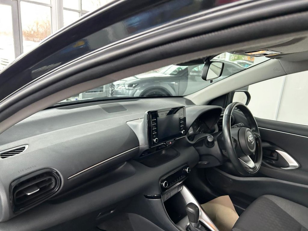 Used Toyota Yaris 2022 for sale - 77976604: Photo 15