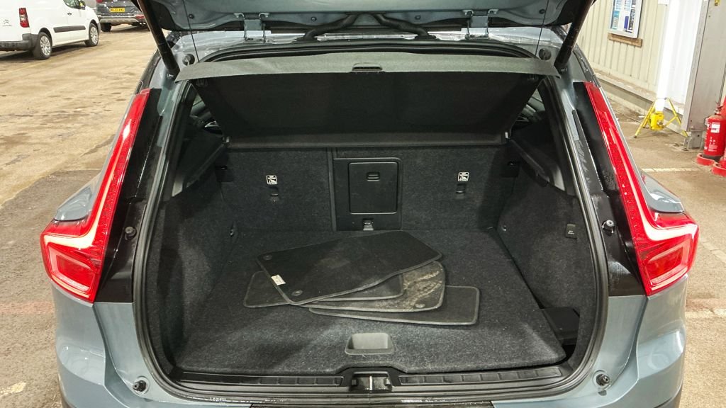 Used Volvo XC40 2021 for sale - 77835461: Photo 15