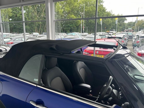 Used MINI Convertible 2019 for sale - 75207119: Photo 17