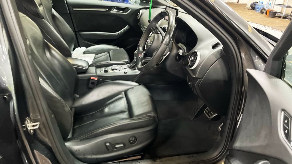 Used Audi RS3 2018 for sale - 77850425: Photo 13