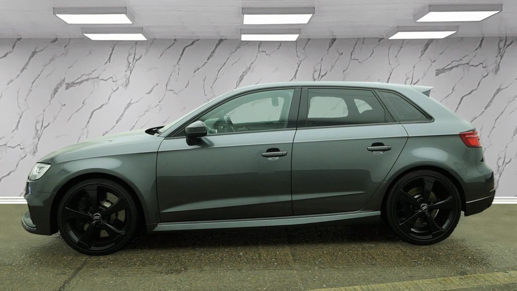 Used Audi RS3 2018 for sale - 77850425: Photo 9