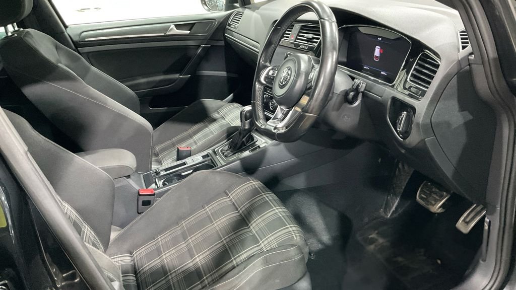 Used Volkswagen Golf 2017 for sale - 77227436: Photo 11