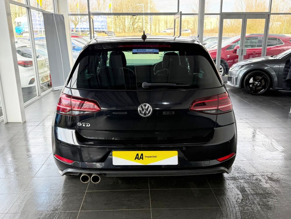 Used Volkswagen Golf 2017 for sale - 77890877: Photo 11