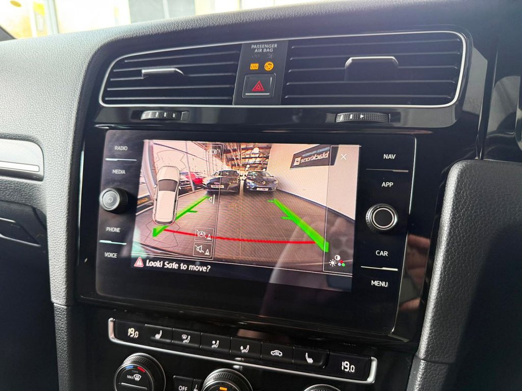 Used Volkswagen Golf 2017 for sale - 77890877: Photo 17