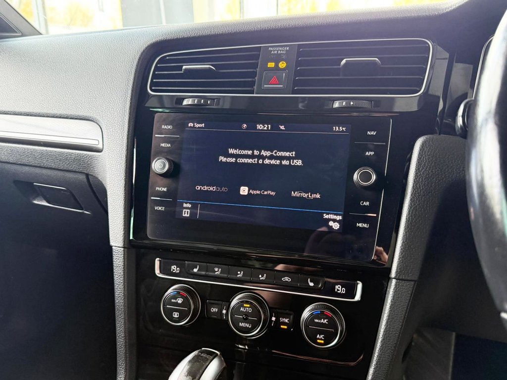 Used Volkswagen Golf 2017 for sale - 77890877: Photo 18