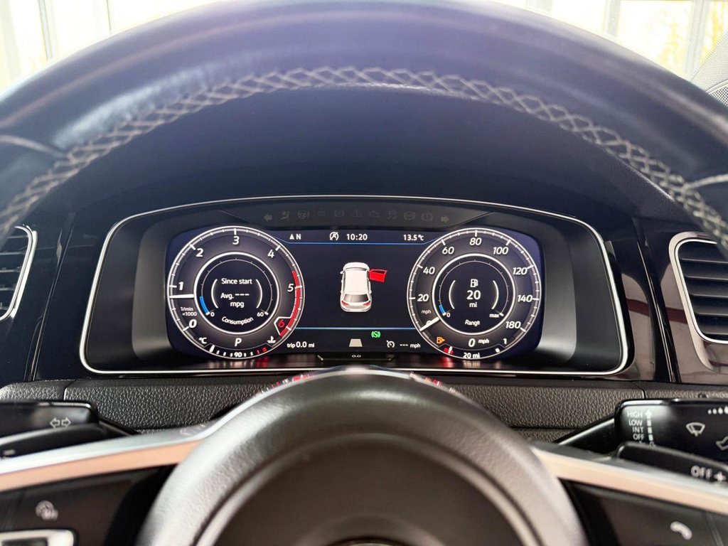 Used Volkswagen Golf 2017 for sale - 77890877: Photo 24