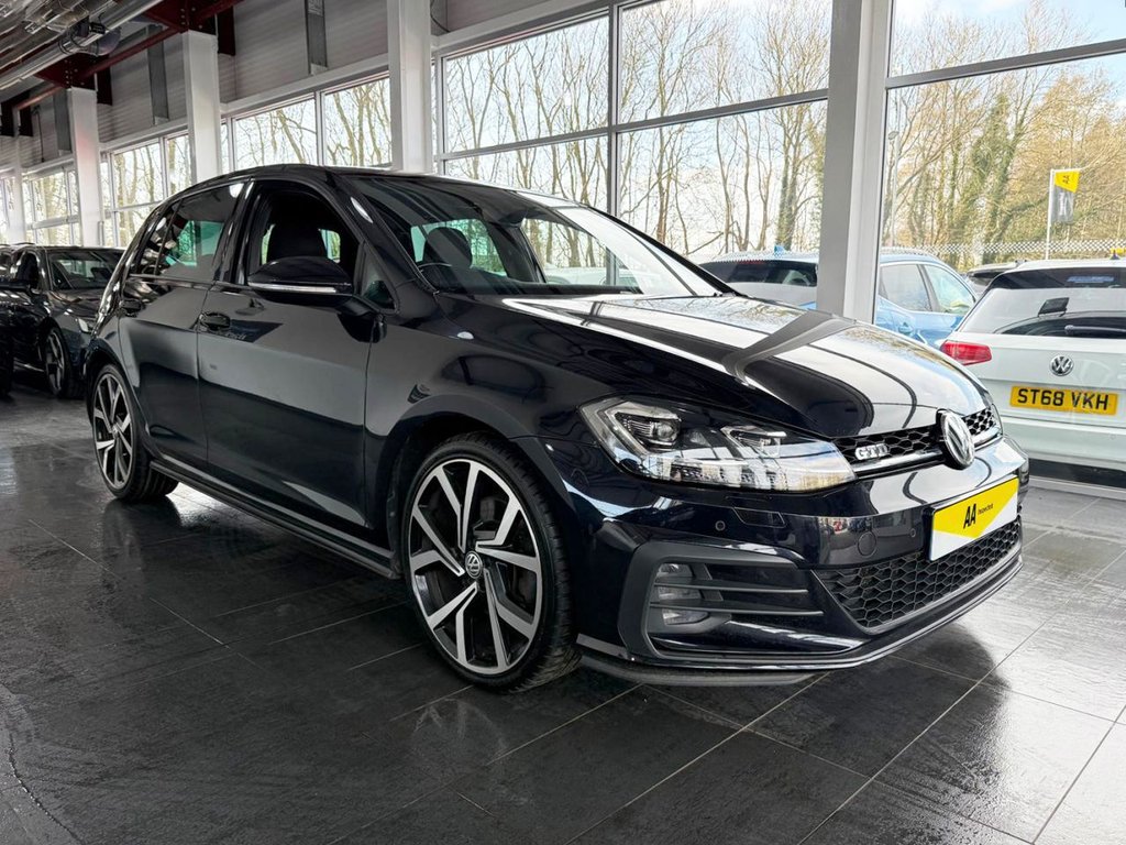 Used Volkswagen Golf 2017 for sale - 77890877: Photo 4