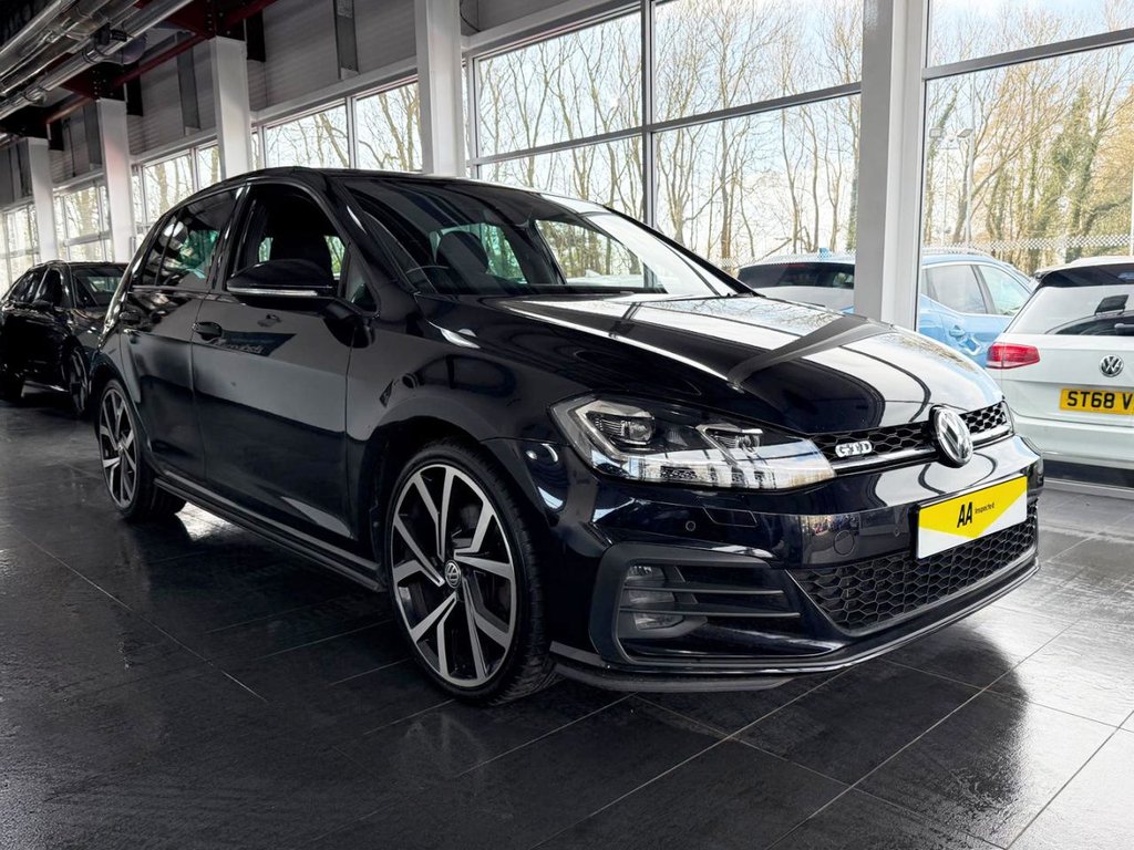 Used Volkswagen Golf 2017 for sale - 77890877: Photo 5