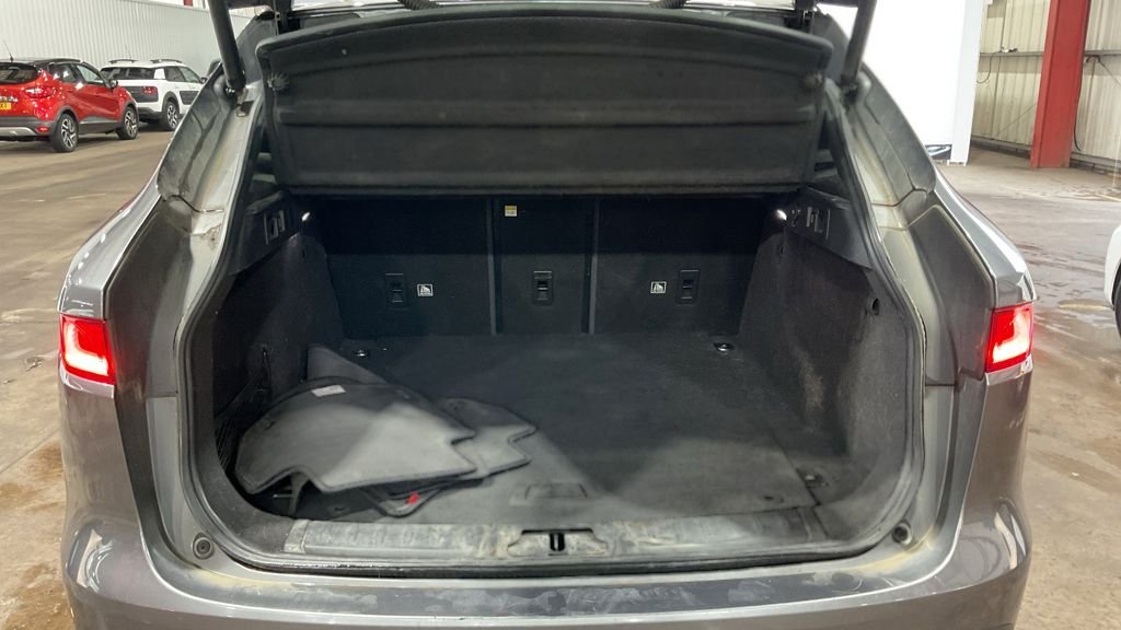 Used Jaguar F-Pace 2018 for sale - 77263741: Photo 13