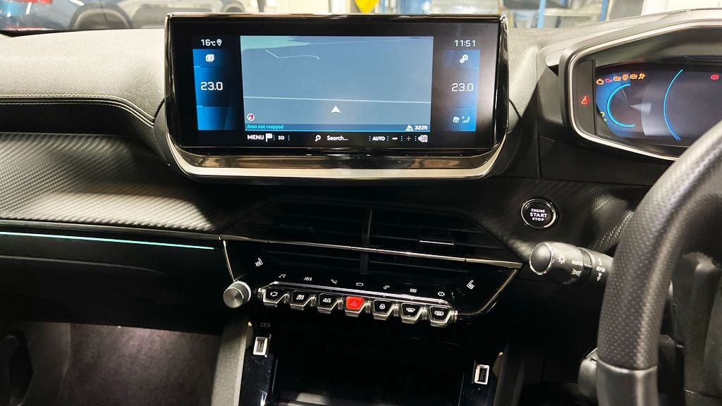 Used Peugeot 2008 2022 for sale - 76655082: Photo 8