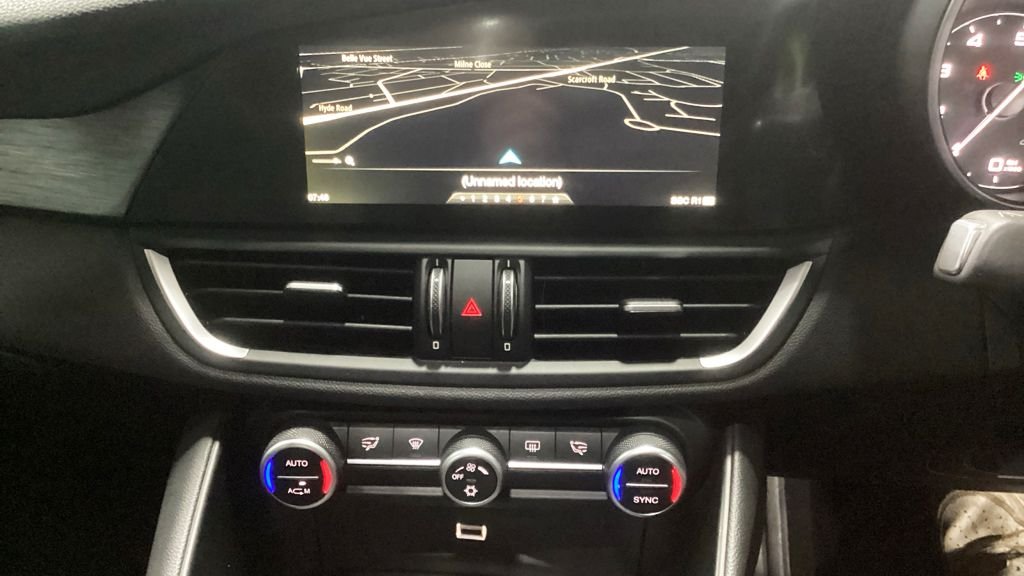 Used Alfa Romeo Giulia 2018 for sale - 77384469: Photo 11