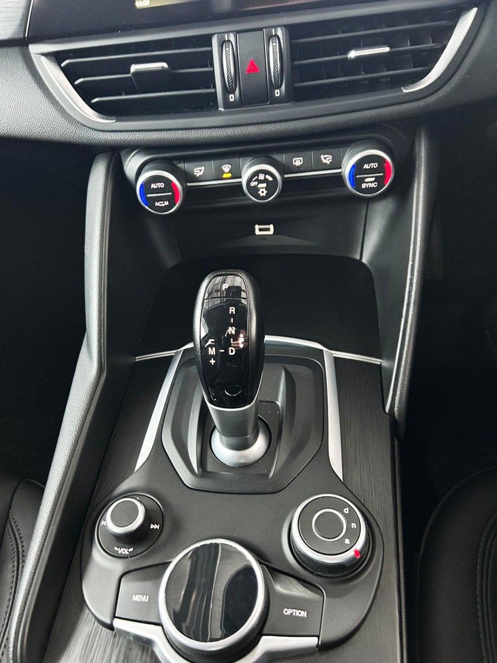 Used Alfa Romeo Giulia 2018 for sale - 77384469: Photo 18