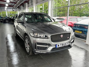 Used Jaguar F-Pace 2018 for sale - 79038381: Photo