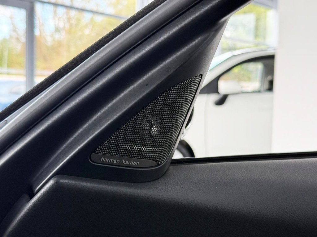 Used BMW 3 Series 2018 for sale - 76148222: Photo 24