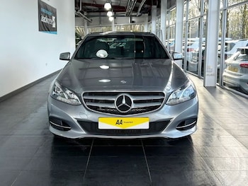 Used Mercedes-Benz E Class 2015 for sale - 76496264: Photo