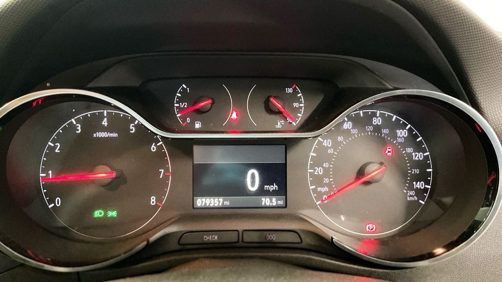 Used Vauxhall Crossland X 2018 for sale - 76841433: Photo 9