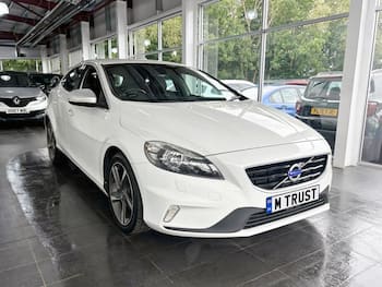 Used Volvo V40 2015 for sale - 79666834: Photo