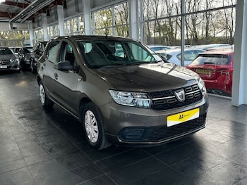 Used Dacia Sandero 2018 for sale - 76654617: Photo