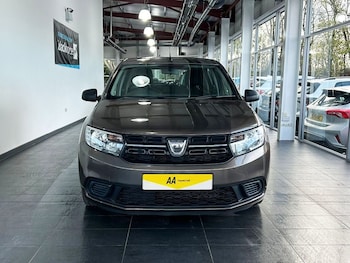 Used Dacia Sandero 2018 for sale - 76654617: Photo