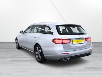 Used Mercedes-Benz E-Class 2019 for sale - 76172993: Photo 3