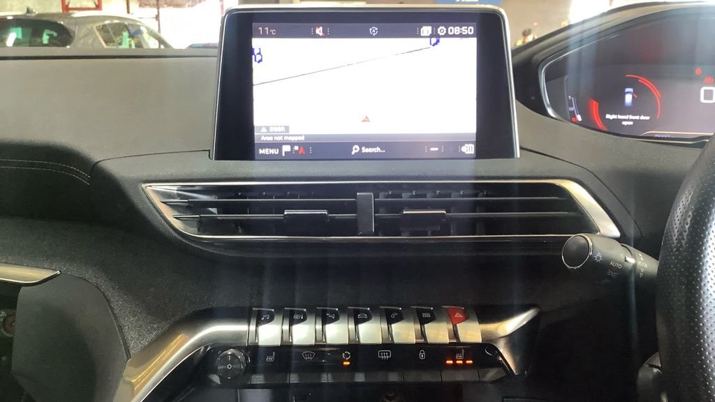 Used Peugeot 3008 2020 for sale - 77835457: Photo 11