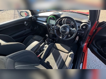 Used MINI Hatch 2019 for sale - 78133711: Photo