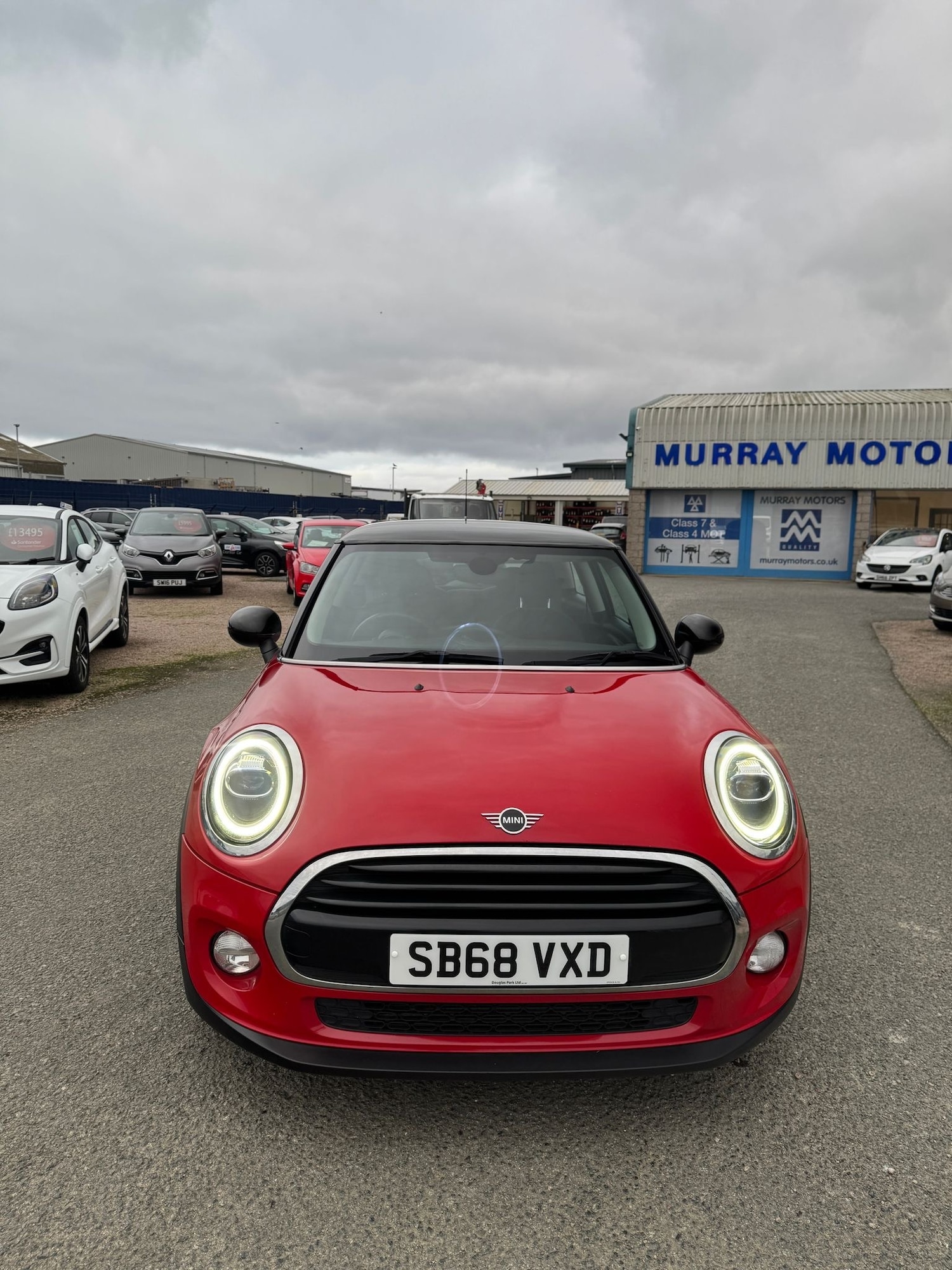 Used MINI Hatch 2018 for sale - 76437336: Photo 1