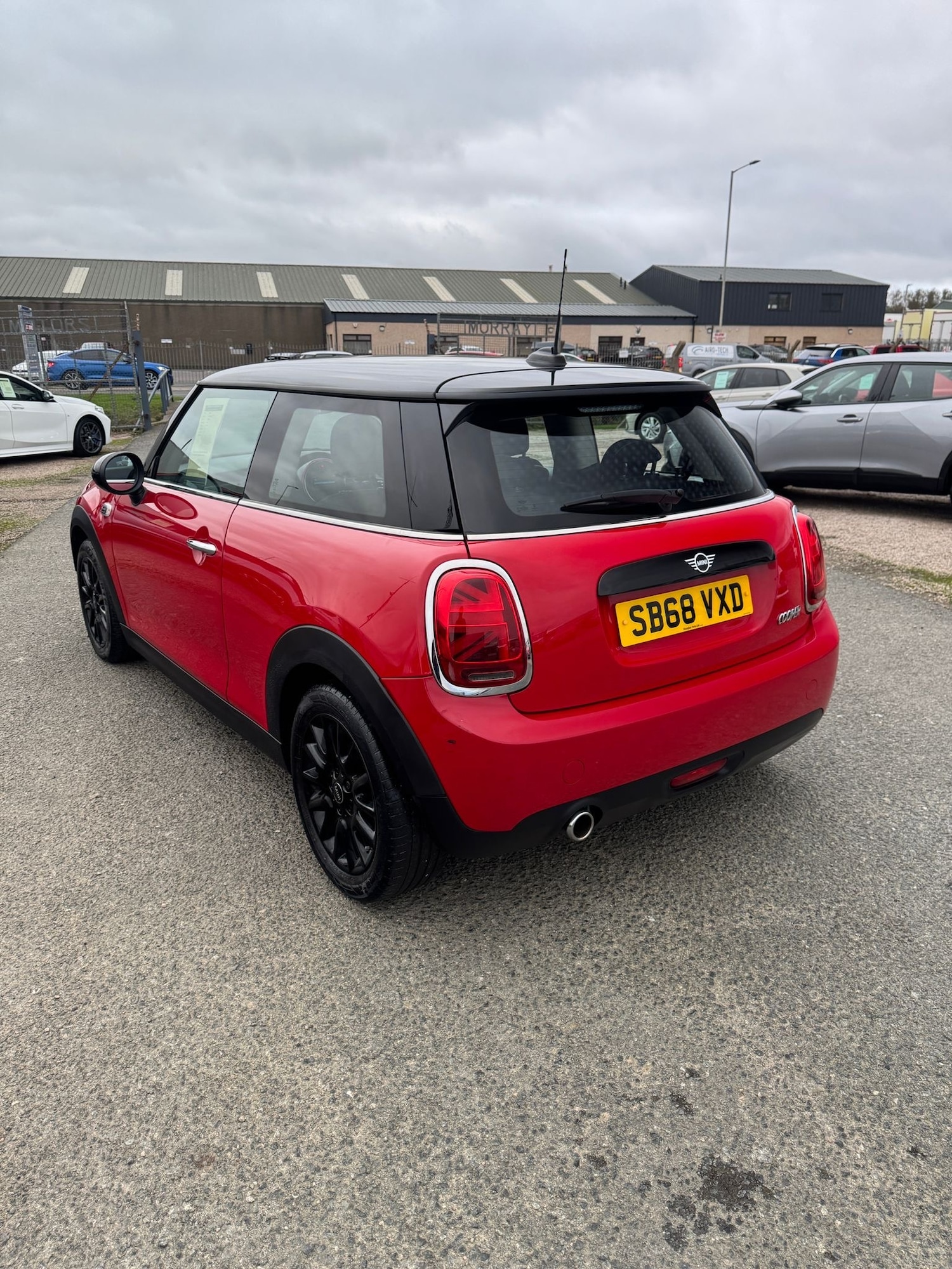 Used MINI Hatch 2018 for sale - 76437336: Photo 4