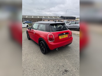 Used MINI Hatch 2018 for sale - 76437336: Photo