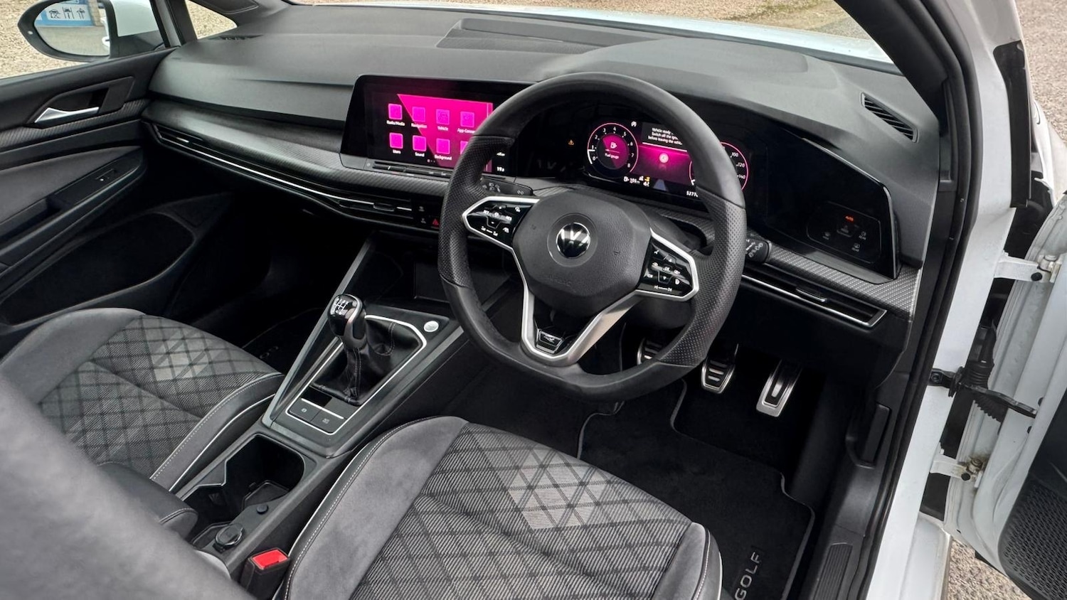 Used Volkswagen Golf 2020 for sale - 78133479: Photo 2