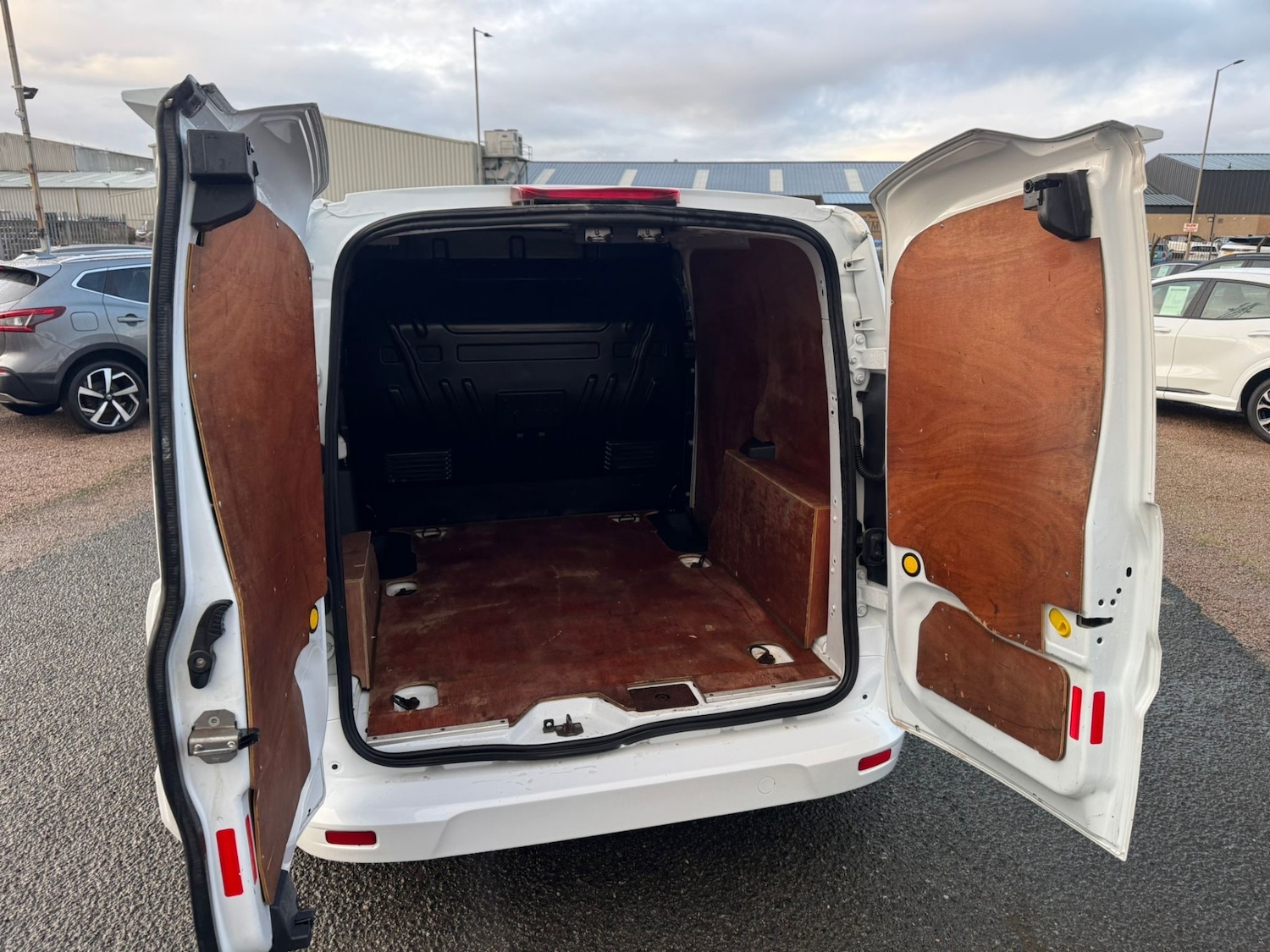 Used Ford Transit Connect 2014 for sale - 77555817: Photo 6