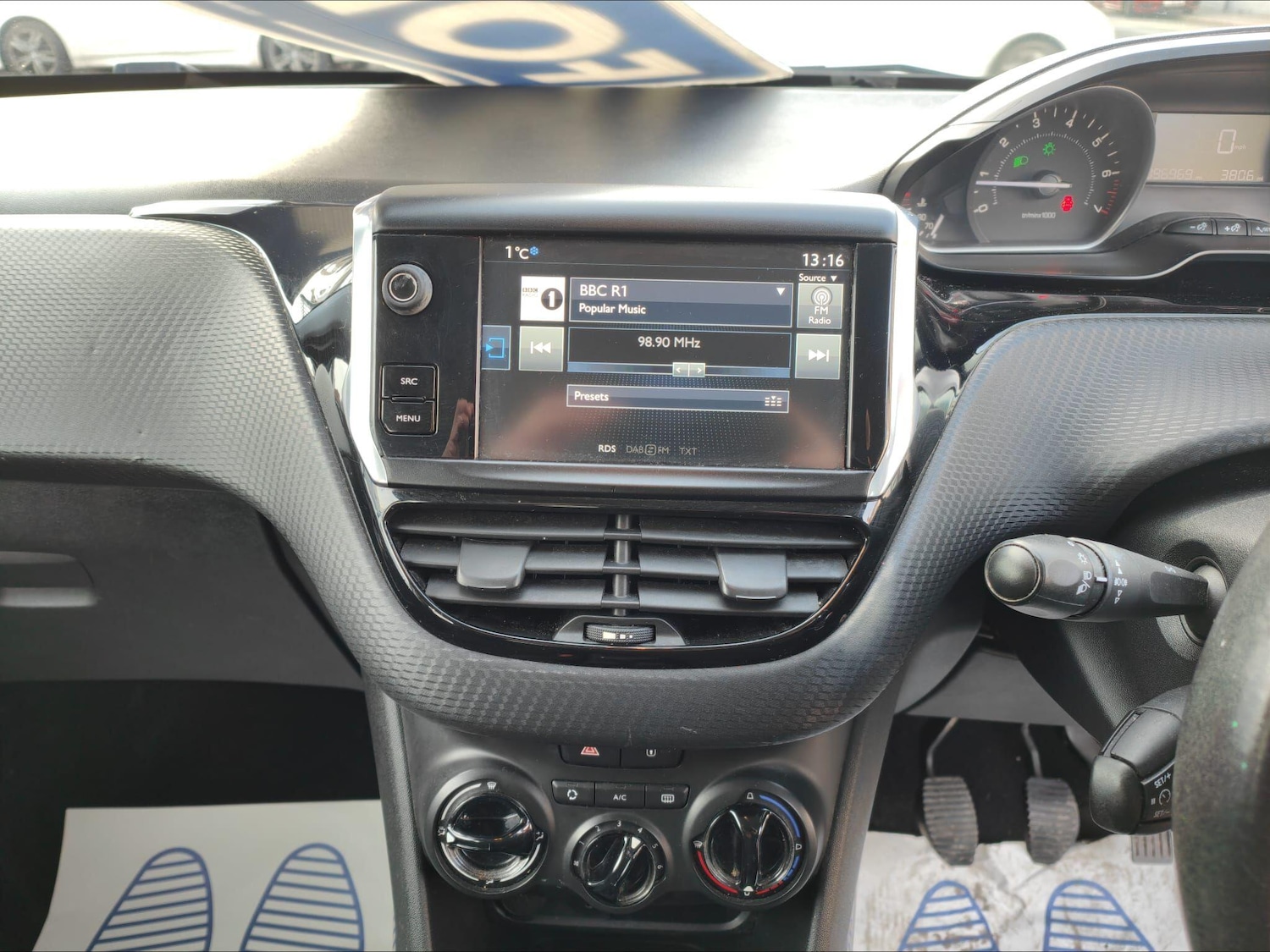 Used Peugeot 2008 for sale - 77242472: Photo 13