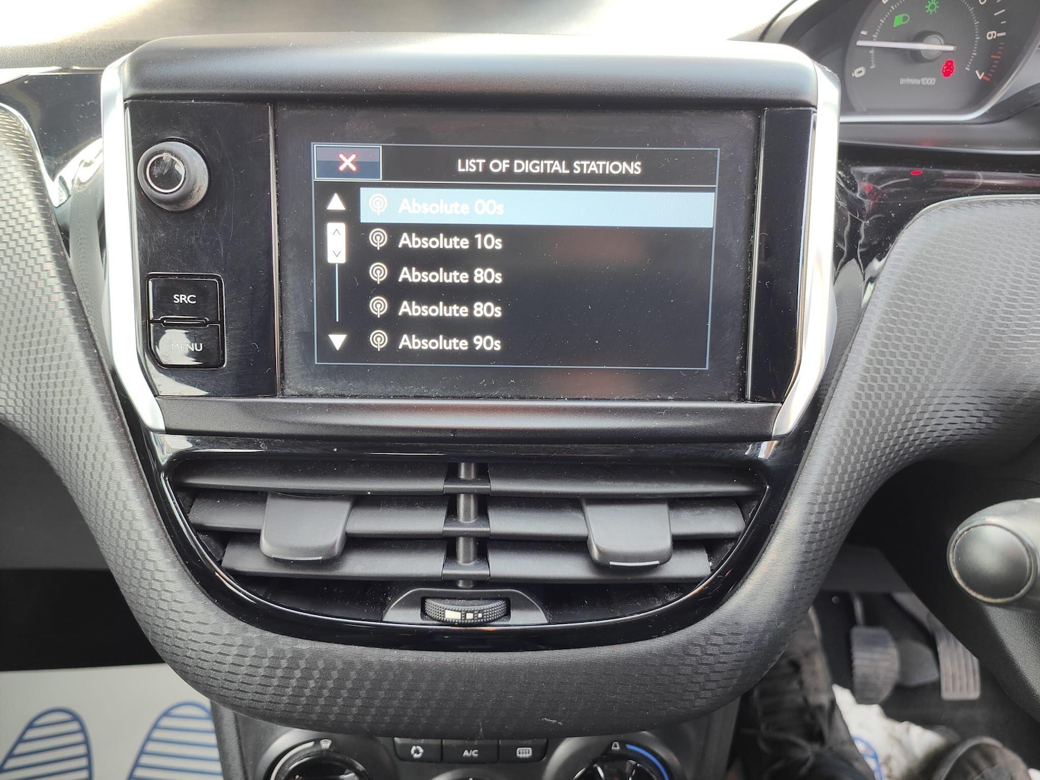 Used Peugeot 2008 for sale - 77242472: Photo 17