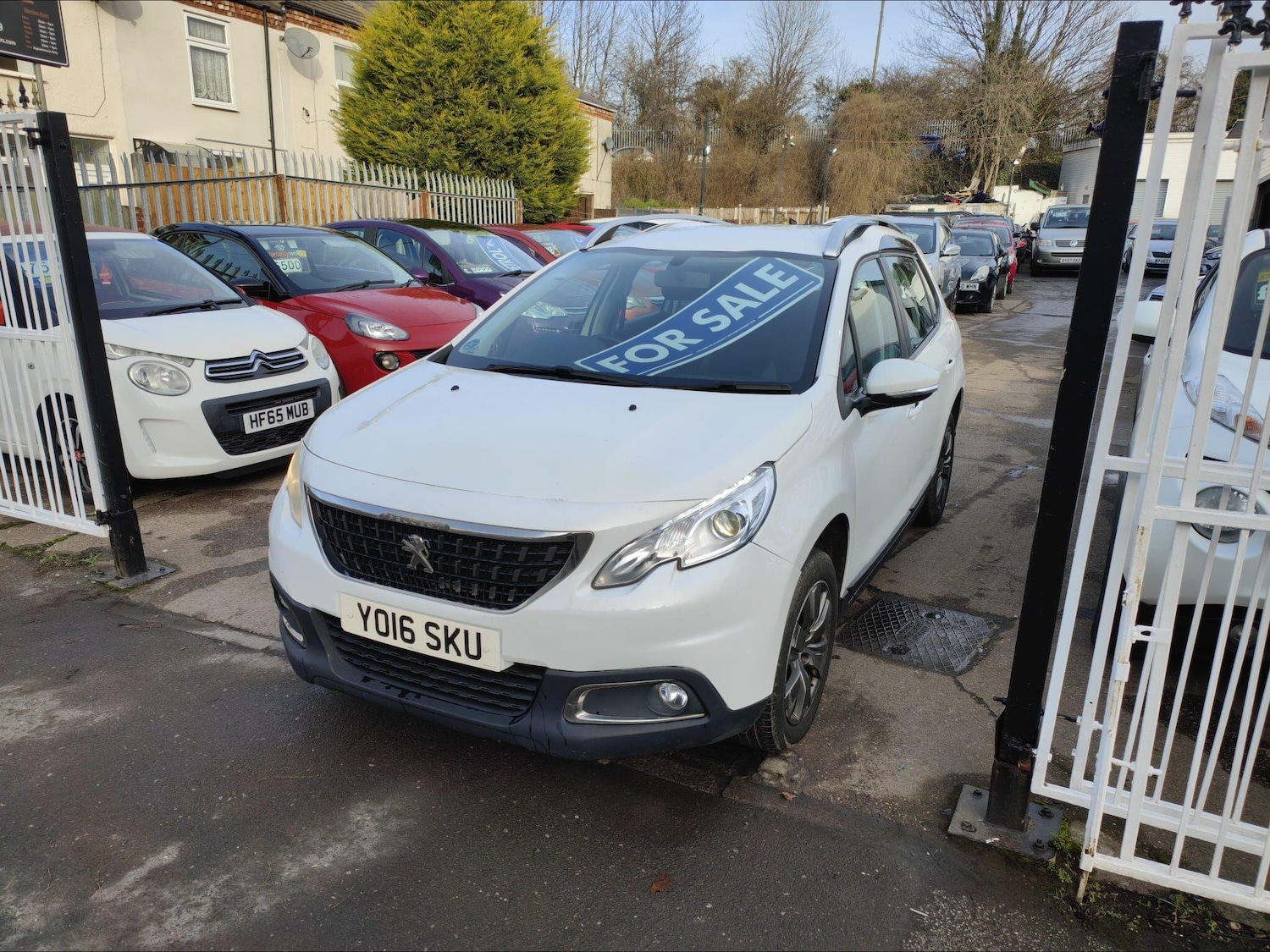 Used Peugeot 2008 for sale - 77242472: Photo 3