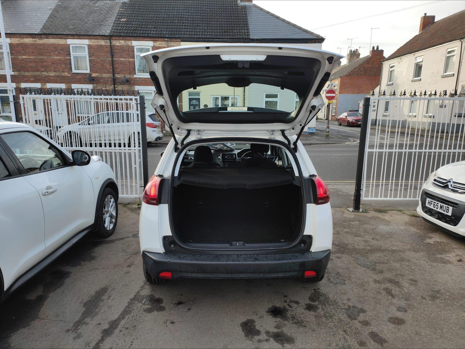 Used Peugeot 2008 for sale - 77242472: Photo 8