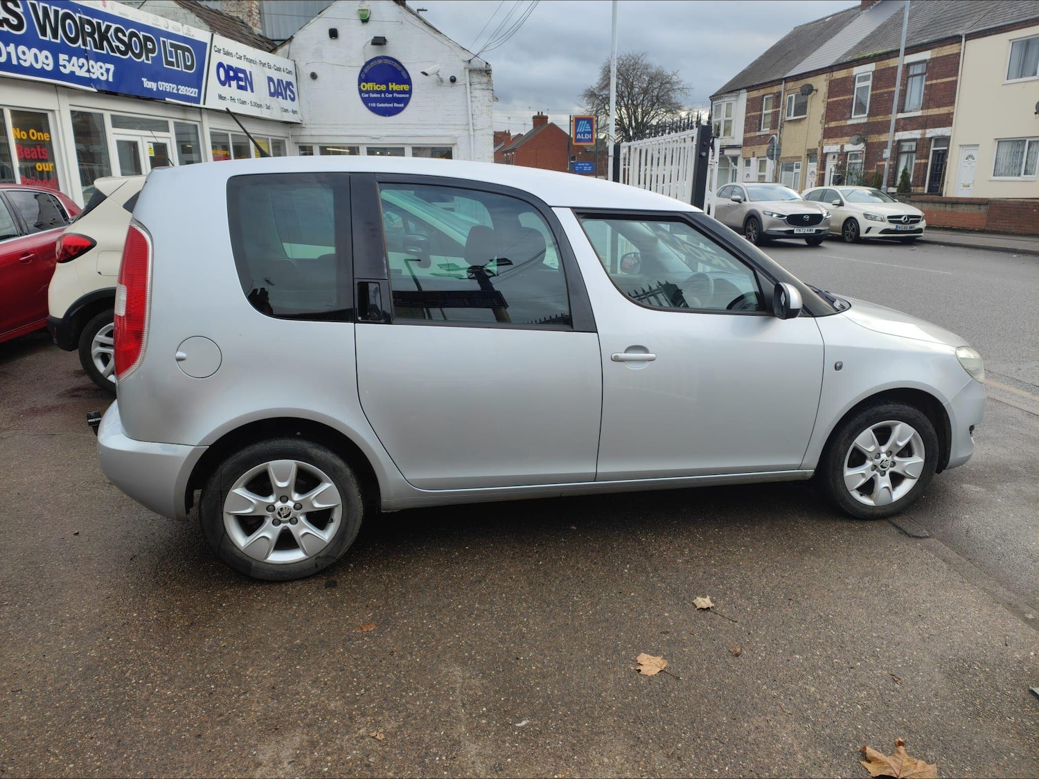 Used Skoda Roomster 2013 for sale - 76728375: Photo 7