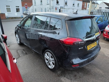 Used Vauxhall Zafira 2018 for sale - 76886105: Photo