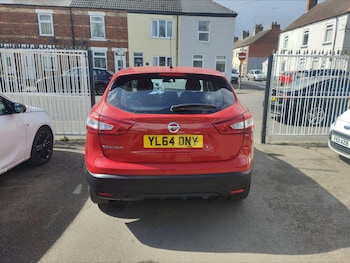 Used Nissan Qashqai 2015 for sale - 78302026: Photo
