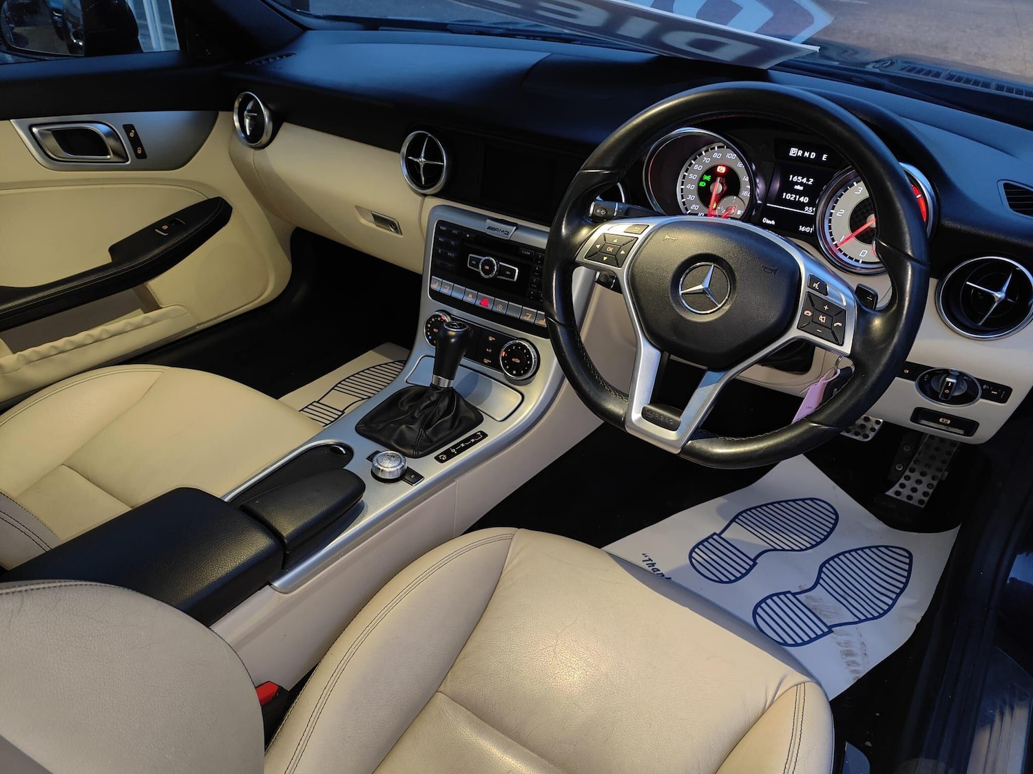 Used Mercedes-Benz SLK 2015 for sale - 77060221: Photo 8