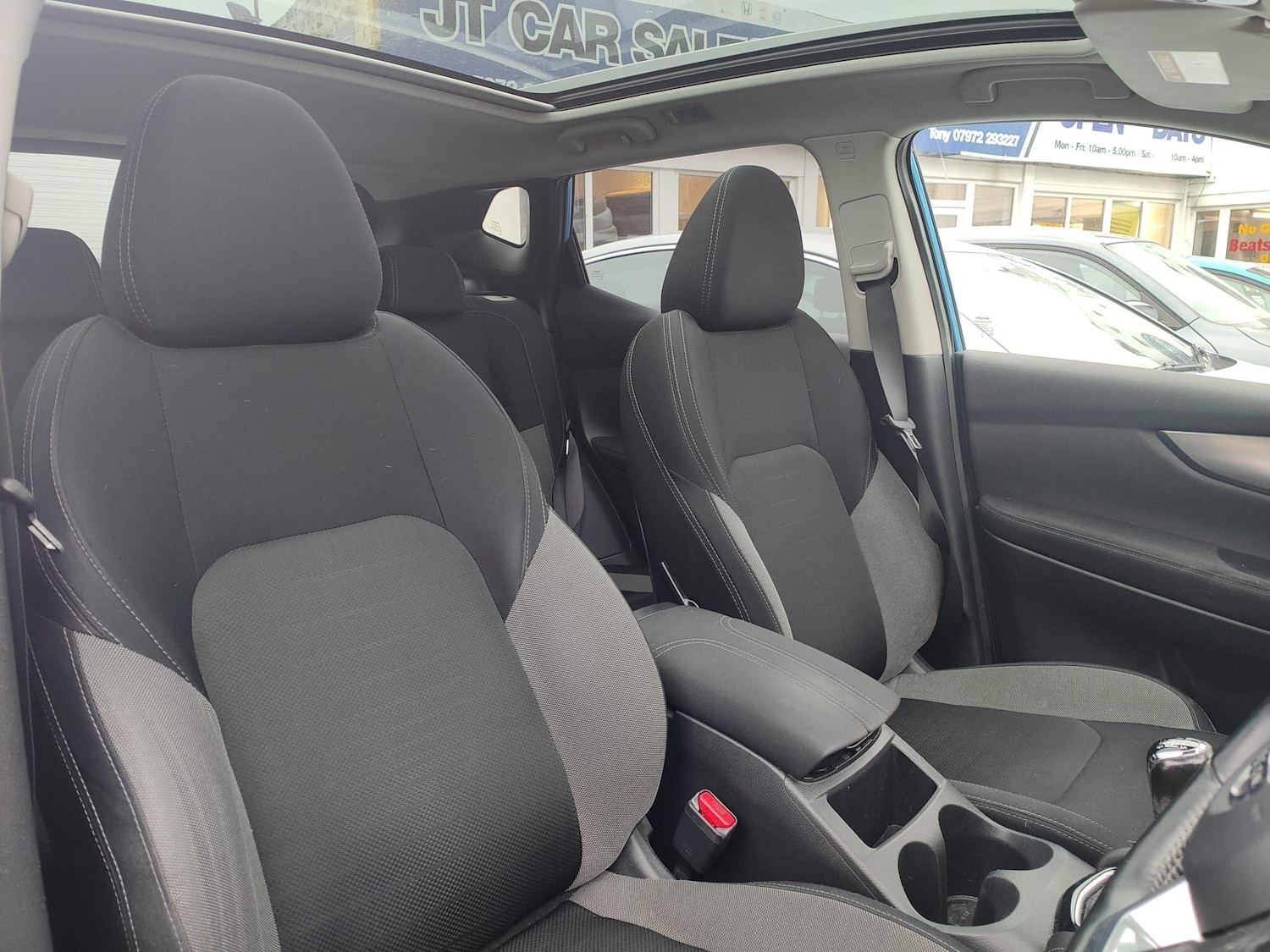 Used Nissan Qashqai 2017 for sale - 77060321: Photo 10