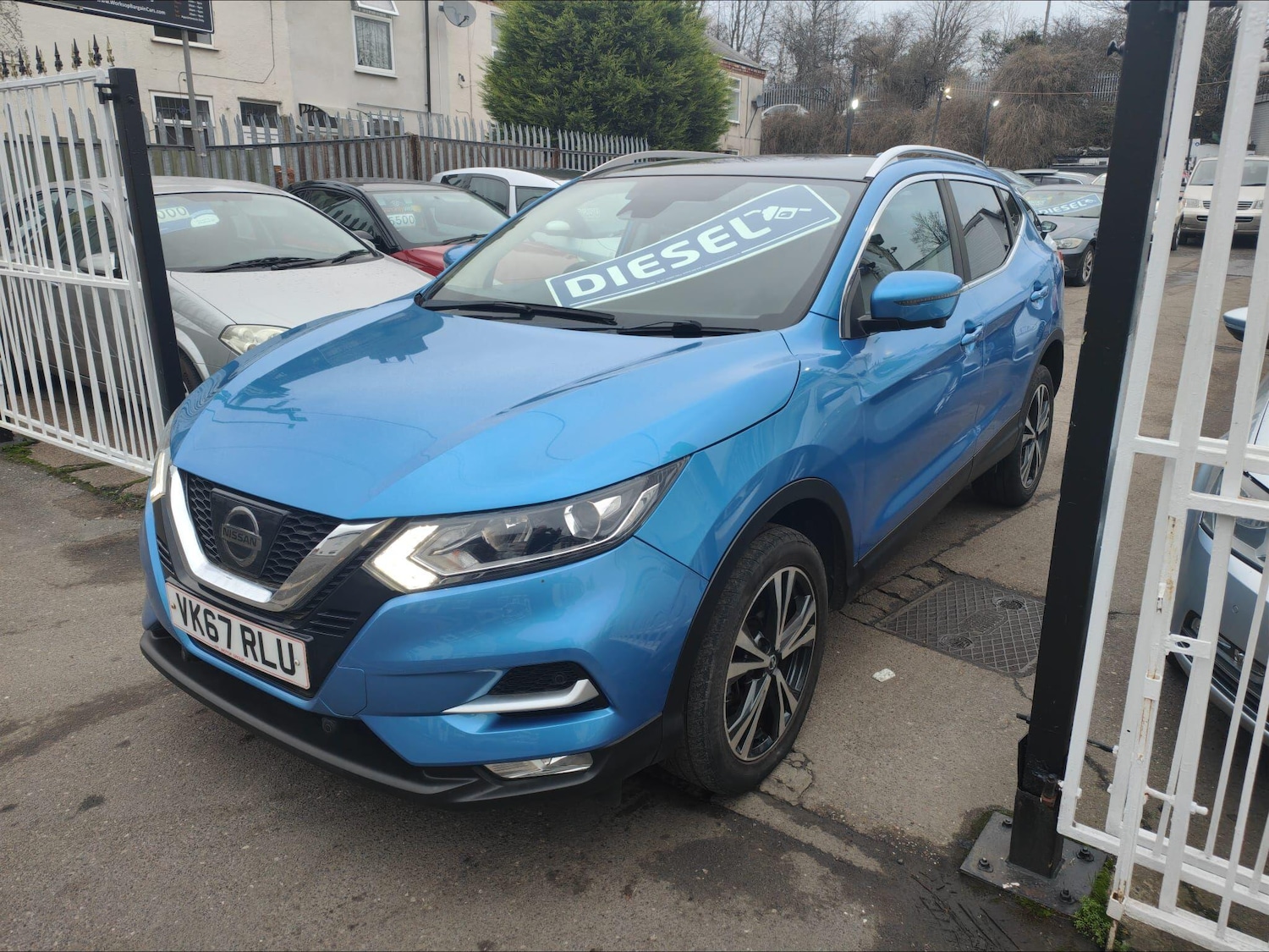 Used Nissan Qashqai 2017 for sale - 77060321: Photo 2