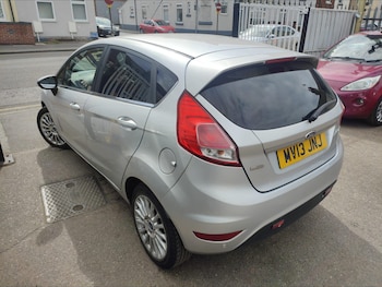Used Ford Fiesta 2013 for sale - 79106928: Photo