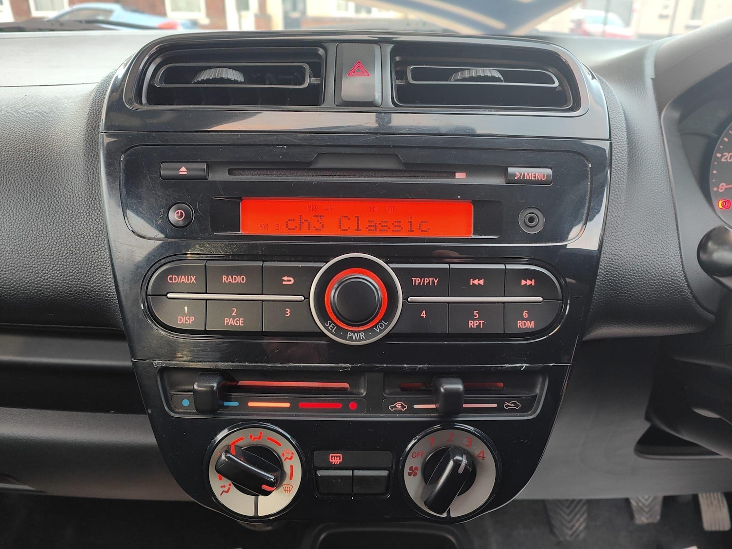 Used Mitsubishi Mirage 2014 for sale - 76727274: Photo 12