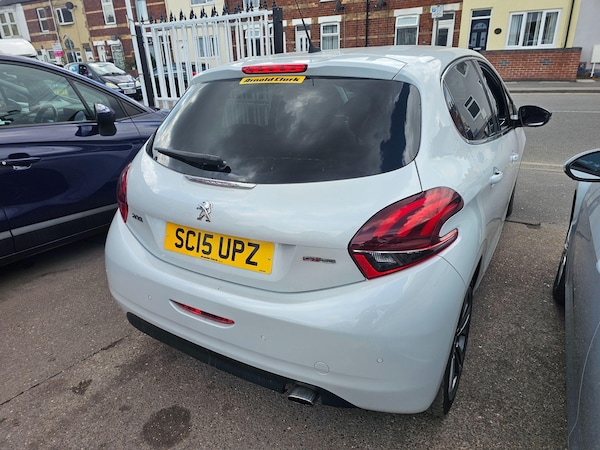 Used Peugeot 208 2015 for sale - 75377724: Photo 10