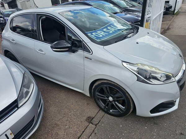 Used Peugeot 208 2015 for sale - 75377724: Photo 11
