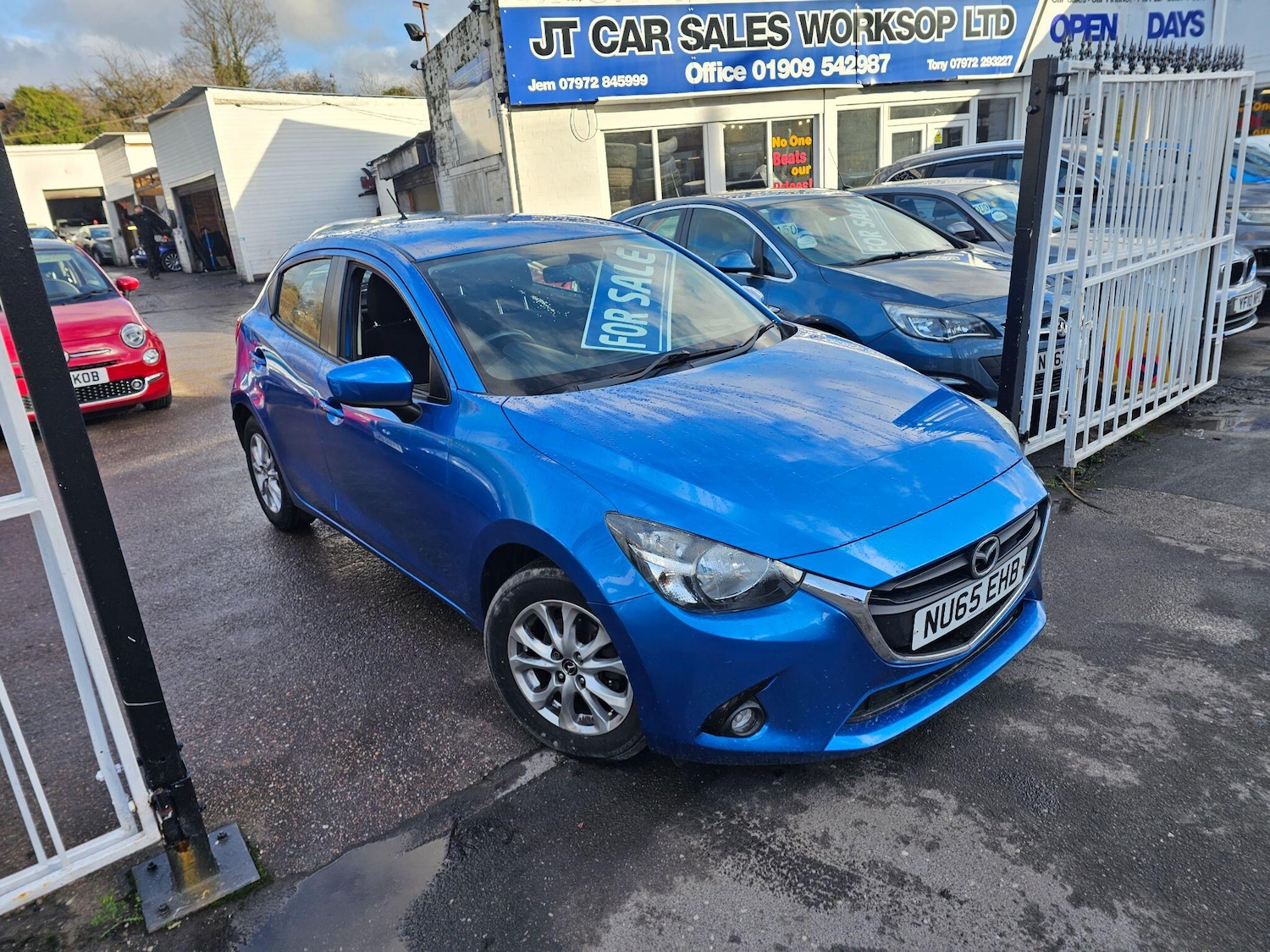 Used Mazda Mazda2 2015 for sale - 77344533: Photo 2