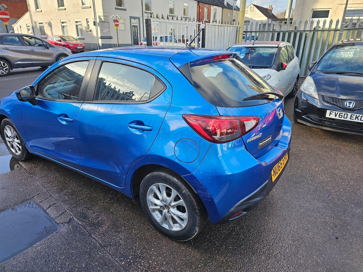 Used Mazda Mazda2 2015 for sale - 77344533: Photo 8