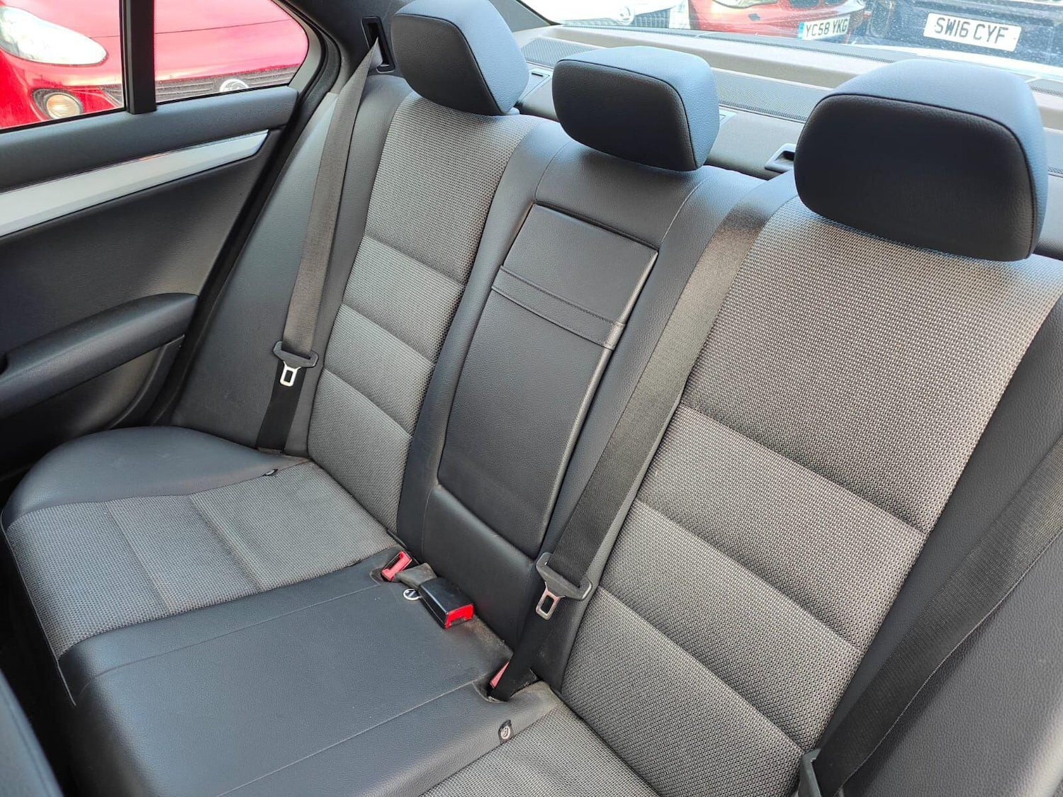 Used Mercedes-Benz C Class 2009 for sale - 76727688: Photo 18