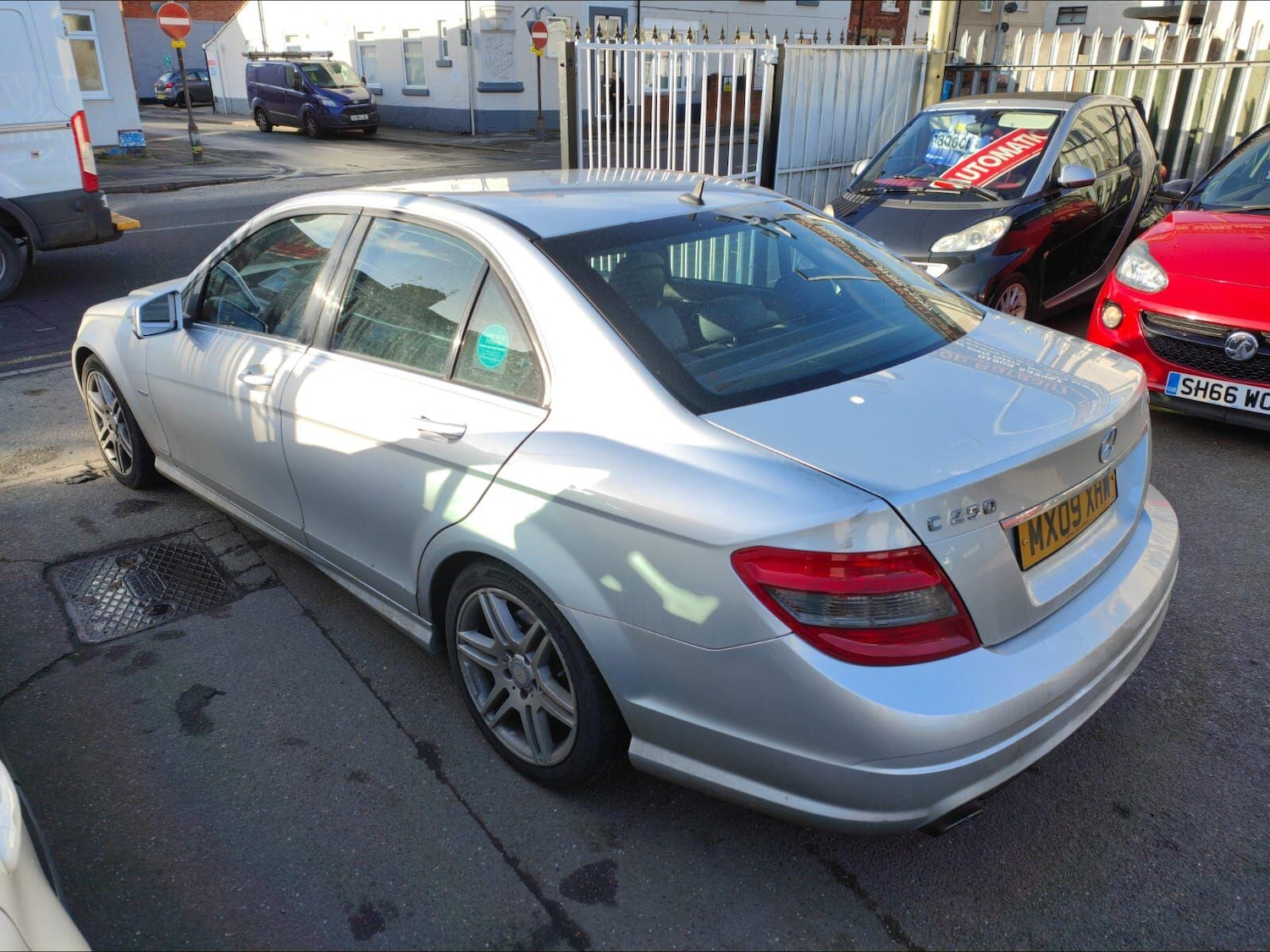 Used Mercedes-Benz C Class 2009 for sale - 76727688: Photo 4