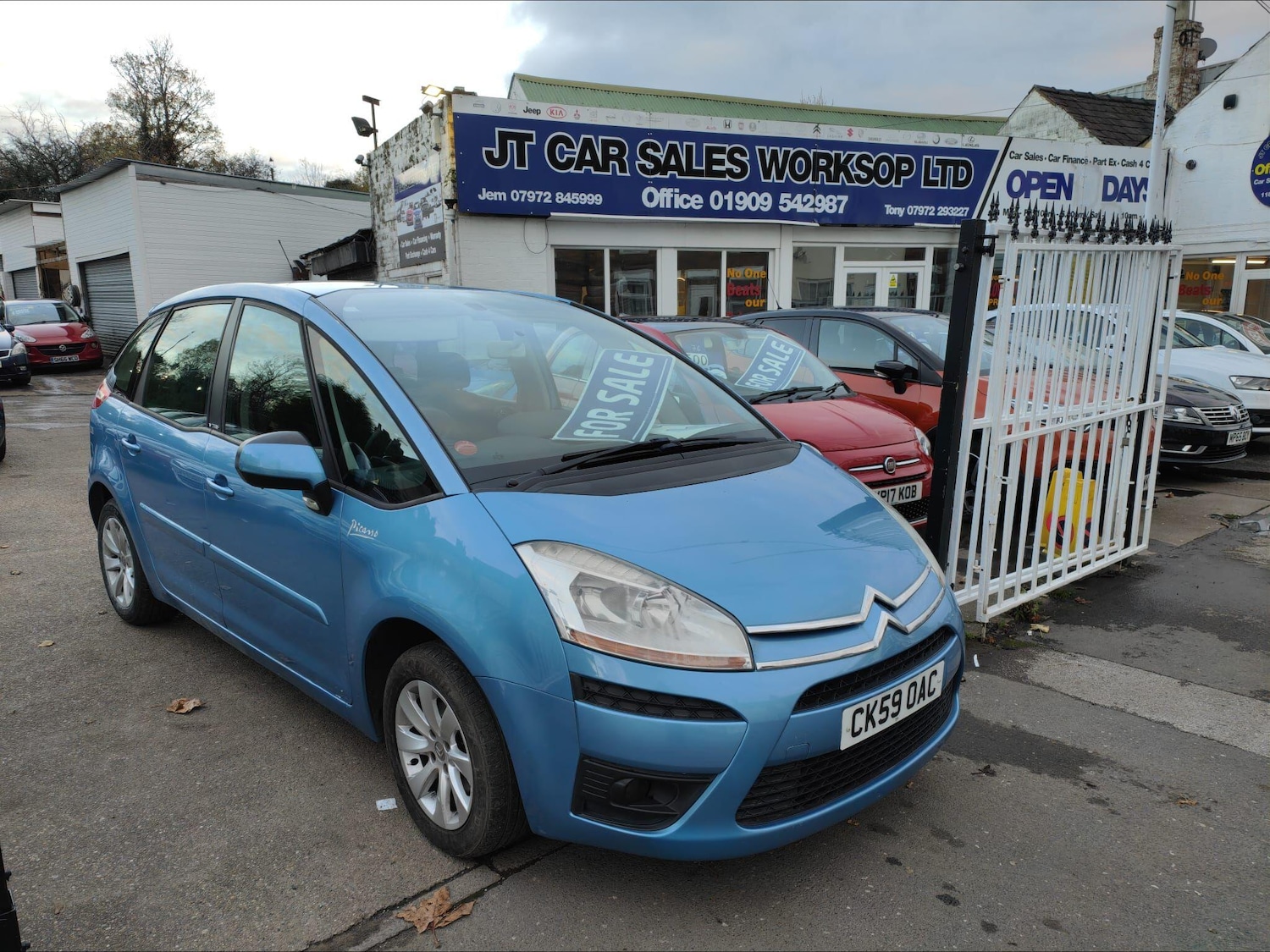 Used Citroen C4 Picasso 2009 for sale - 76607316: Photo 1